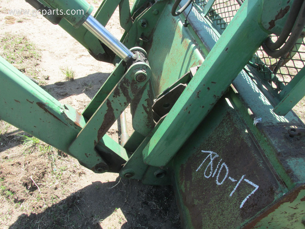 740 LOADER 7FT W/ GRAPPLE